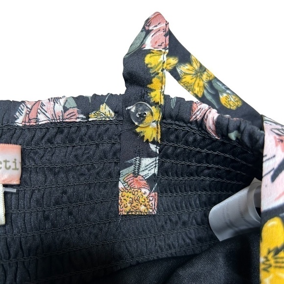 Band of Gypsies Collective Black Floral Cami Smocked Crop Top Size Large - Picture 11 of 14